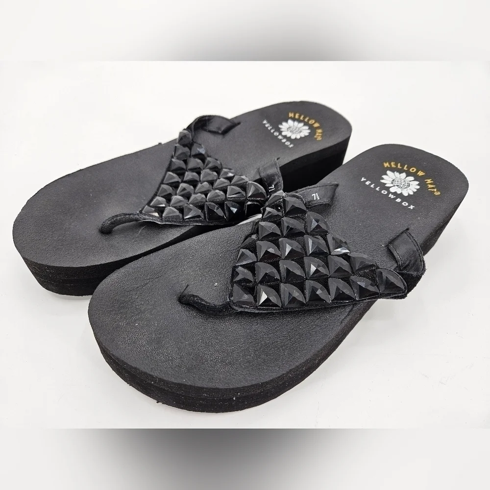 Yellow Box CANDELA BLACK Stone Bling Flip Flops Wedge Sandals Sz 7.5 - Picture 2 of 4